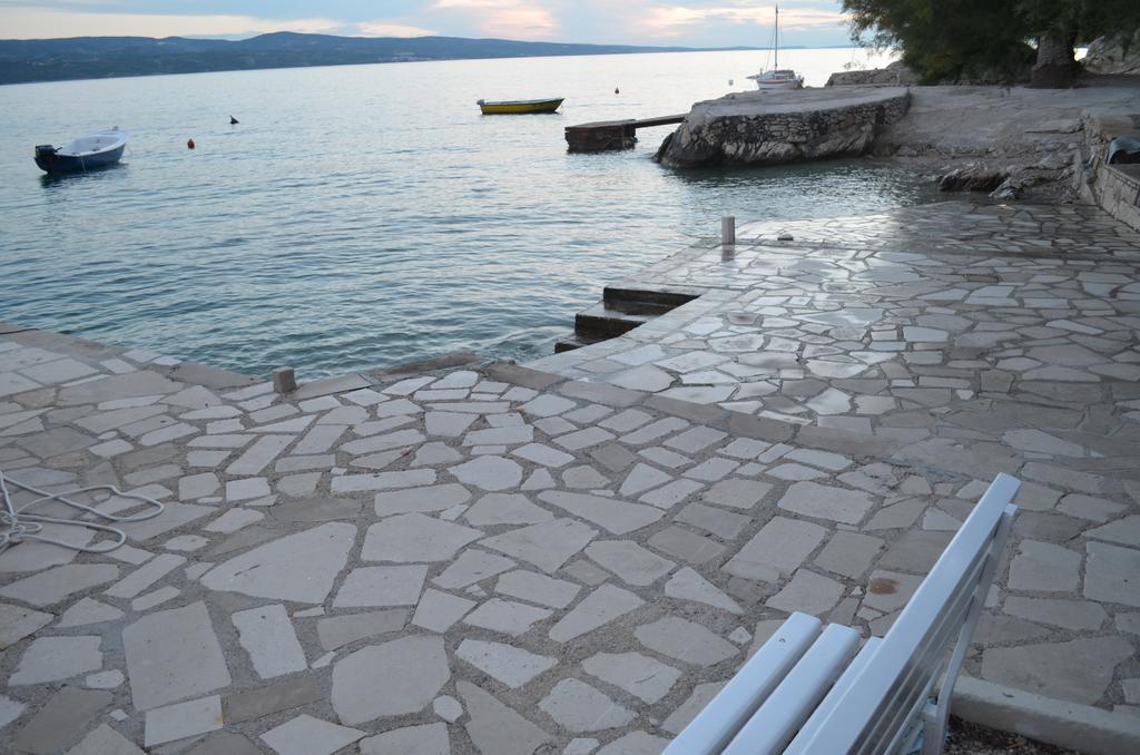 Holiday Villa In أوميس المظهر الخارجي الصورة
