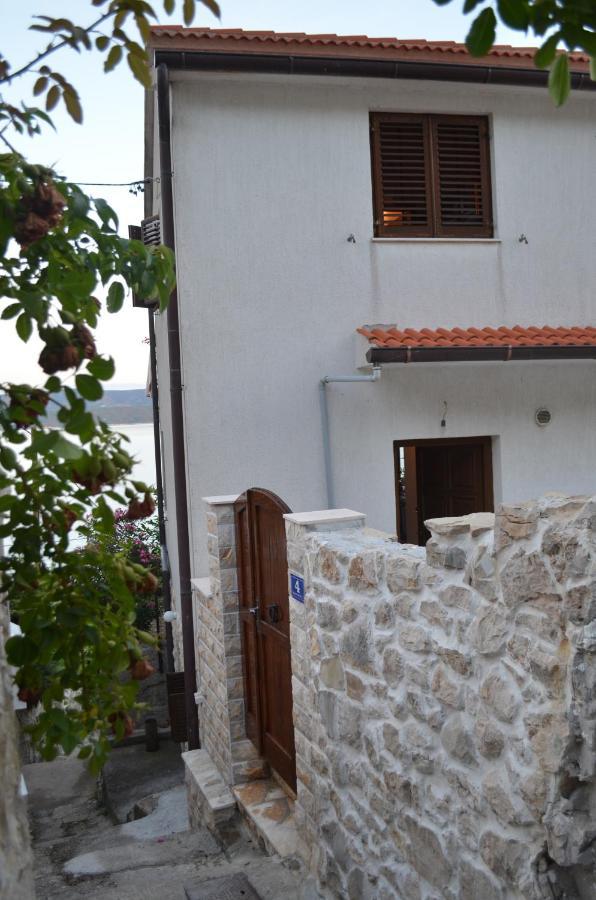 Holiday Villa In أوميس المظهر الخارجي الصورة