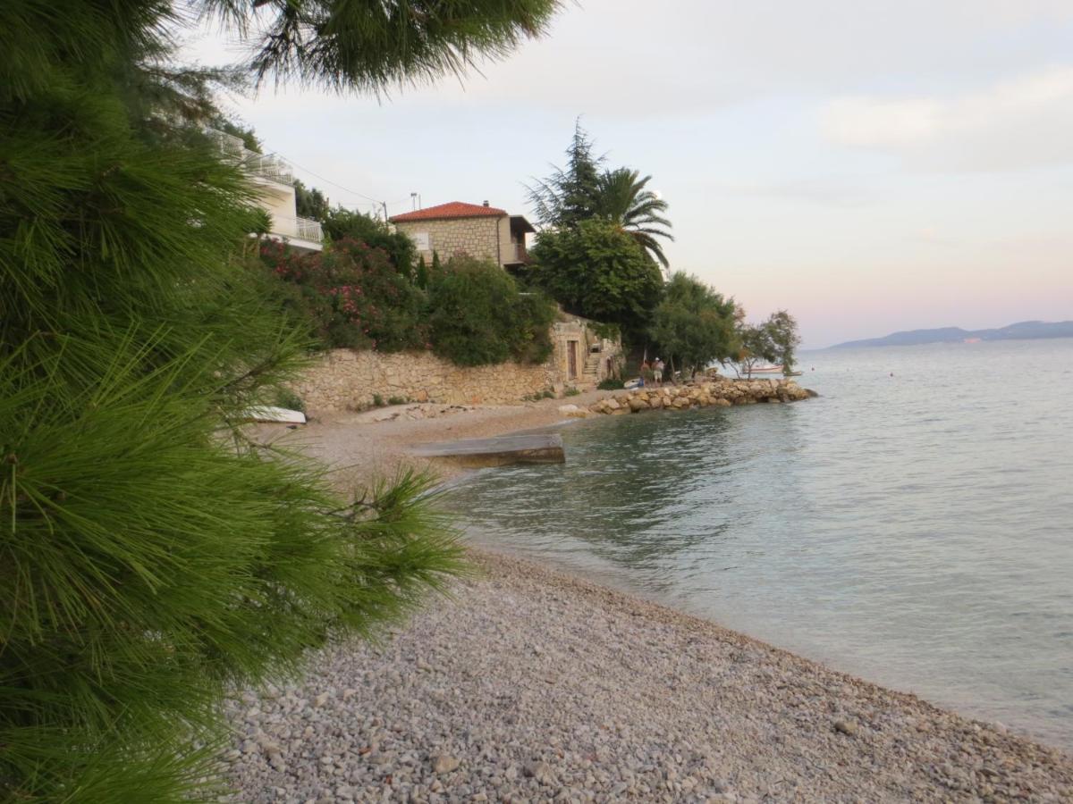 Holiday Villa In أوميس المظهر الخارجي الصورة